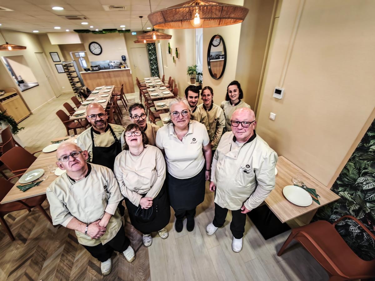 « On s’accroche à leurs envies » : à Bayonne, la brasserie L’Envol renaît pour « changer le regard » sur le handicap