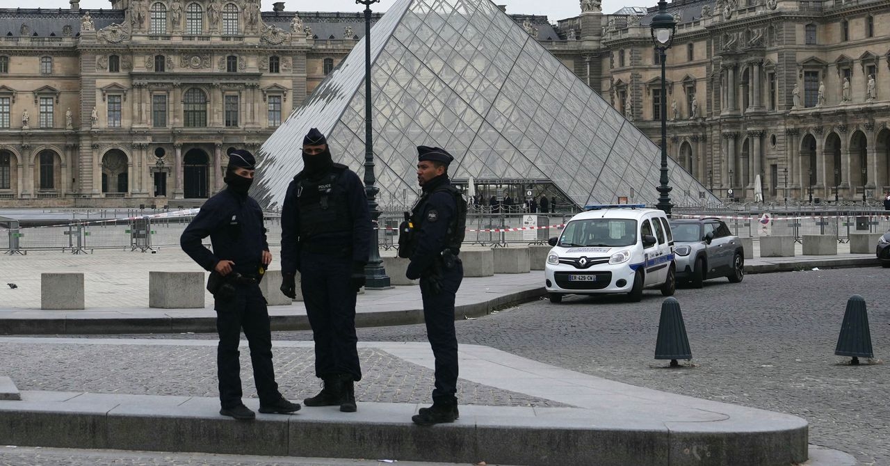 Was Sie über den schockierenden Schmuckraub im Louvre wissen sollten