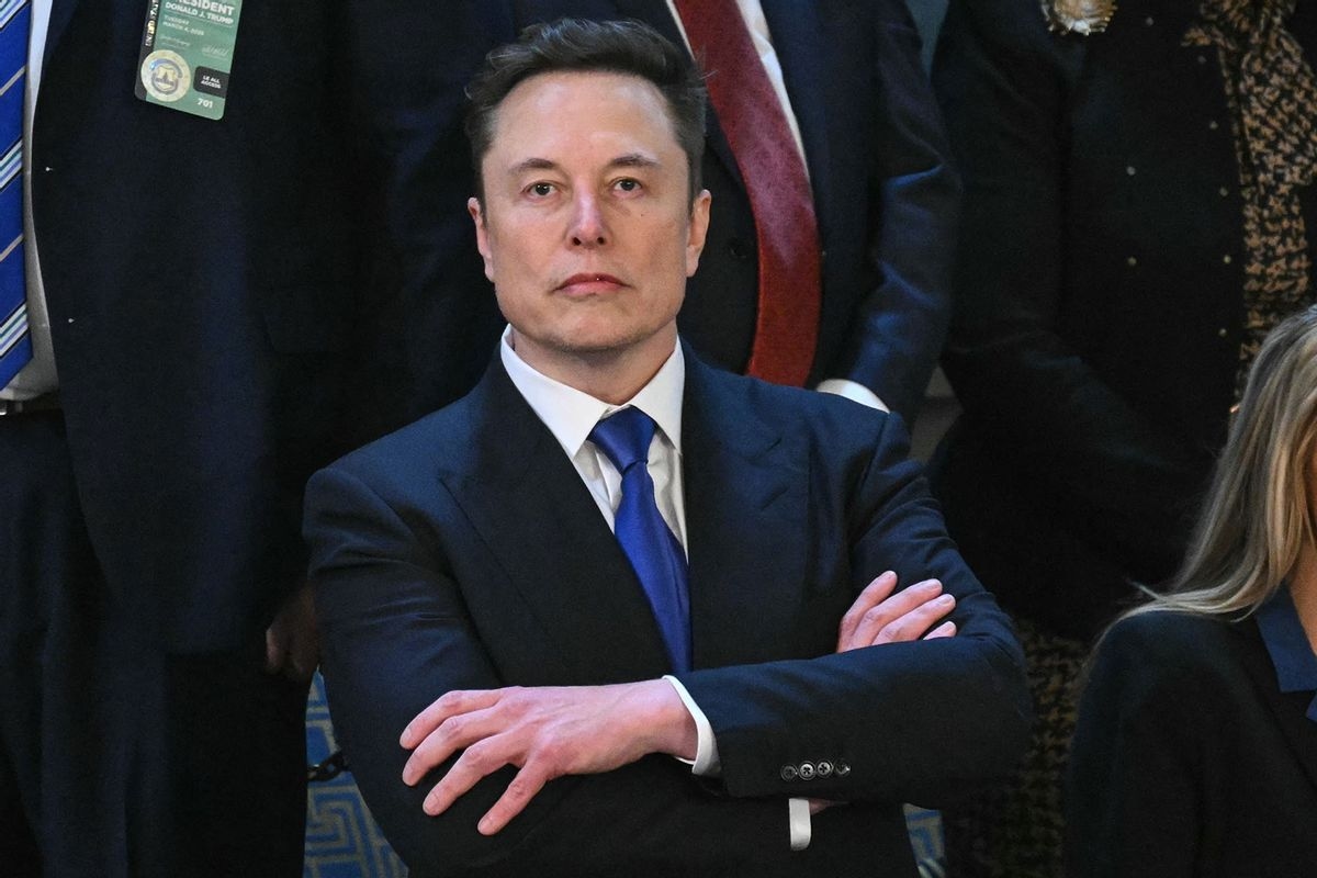 Elon Musk claims he's leaving politics — no one should believe him