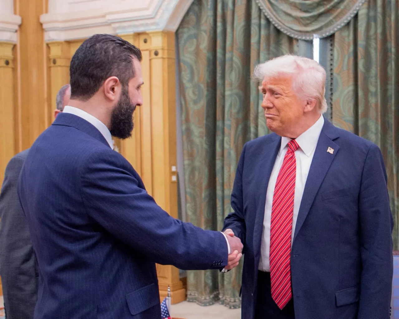 Ислам Озкан написал: Сближение Шариата и Трампа и испытание СДС