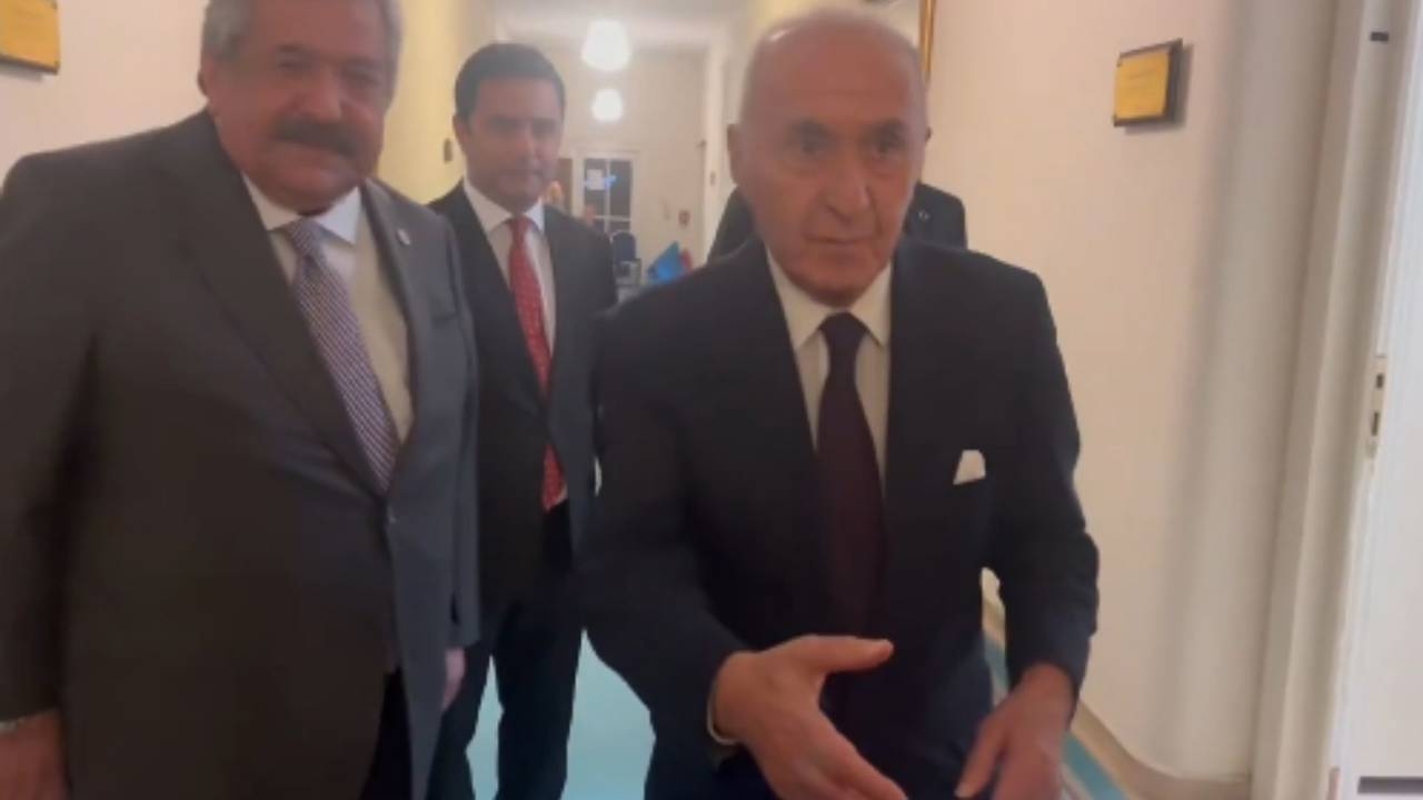 Hikmet Çetin, que se reunió con Feti Yıldız, dijo: "Kılıçdaroğlu quiere liderar el partido".