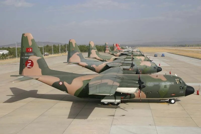 В Грузии разбился военный транспортный самолет C130, принадлежавший Министерству национальной обороны.