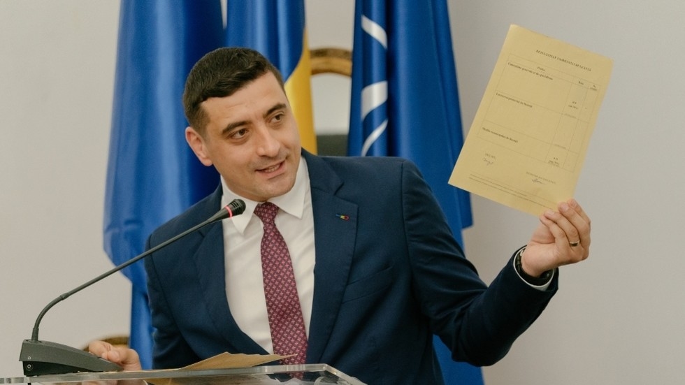 Le favori roumain pour la présidentielle critique Macron, considéré comme «autoritaire»