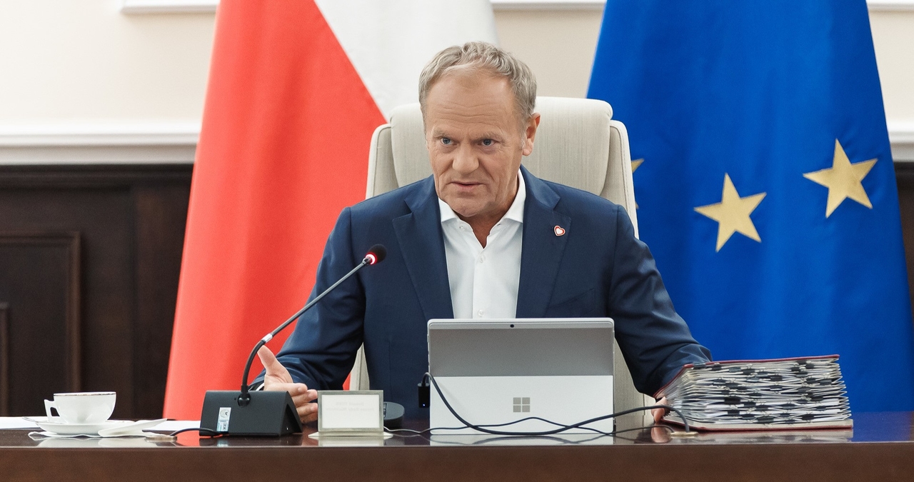 Los partidos gobernantes polacos sufren un ciberataque de piratas informáticos rusos dos días antes de las elecciones, dice el primer ministro Tusk.