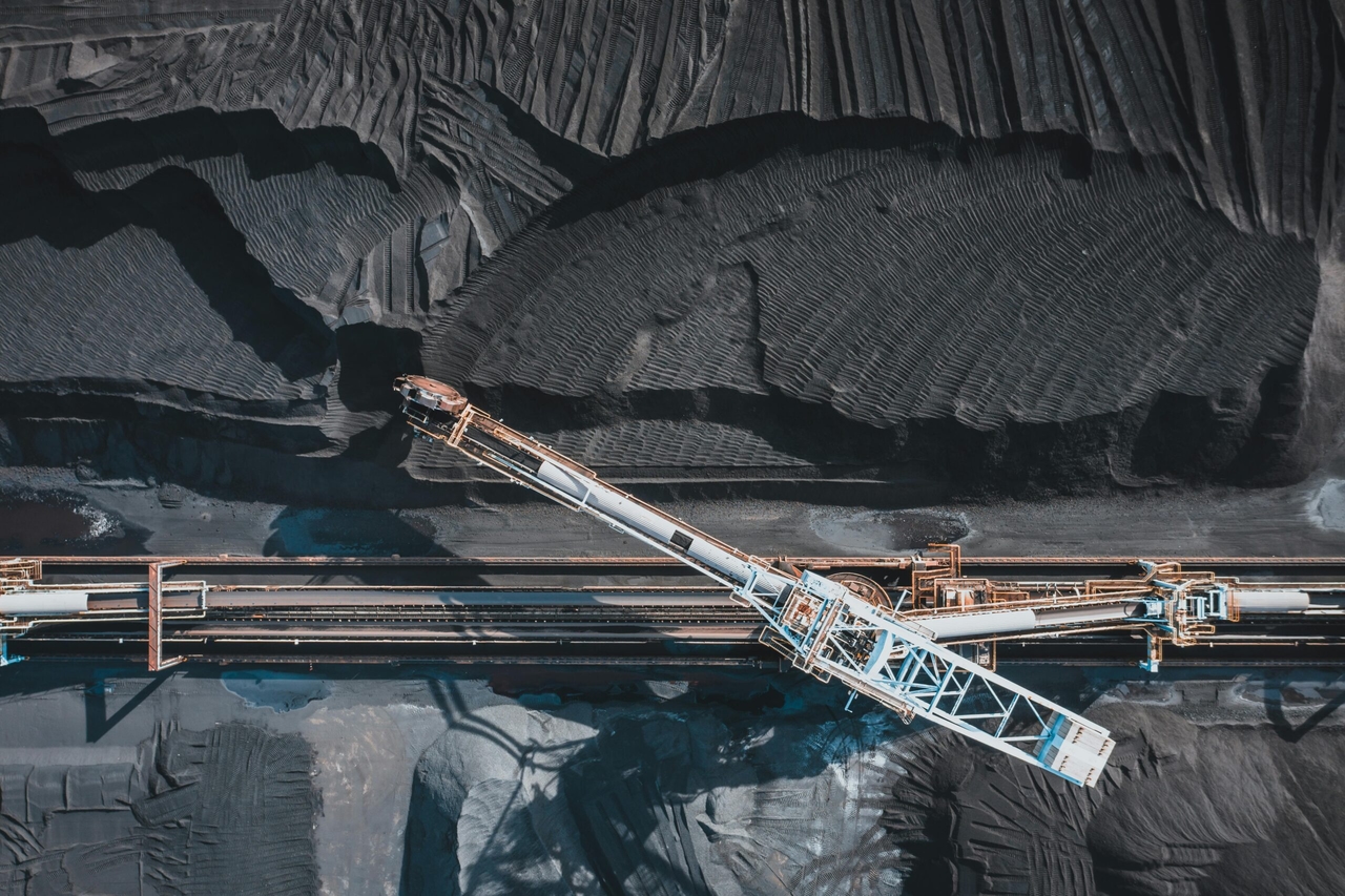 Poland's monthly coal in energy mix falls below 50% for first time