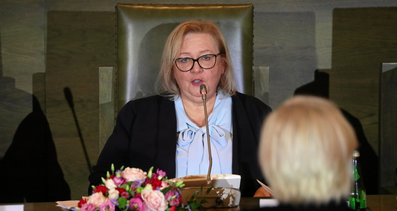 Prosecutors seeks to strip Supreme Court chief justice of immunity to face criminal charges