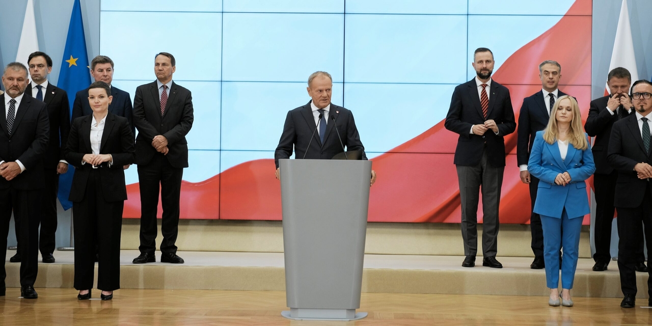 Tusk reorganiza o governo polonês, substituindo os ministros da Justiça e do Interior