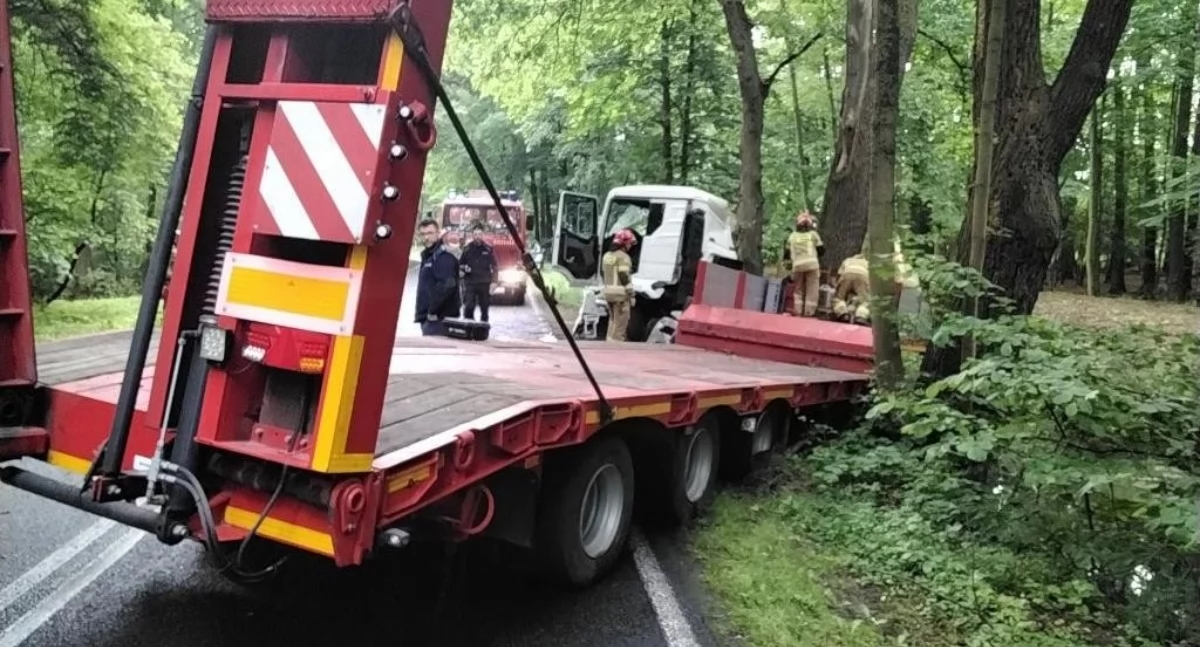 Dicht bij een ramp. Dieselbrandstof gelekt in de Młynówka
