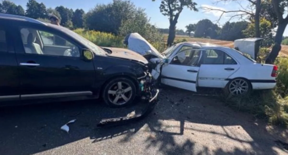 Uno scontro frontale all'alba e un guasto sulla S5. In una delle auto viaggiava un bambino di 7 anni.