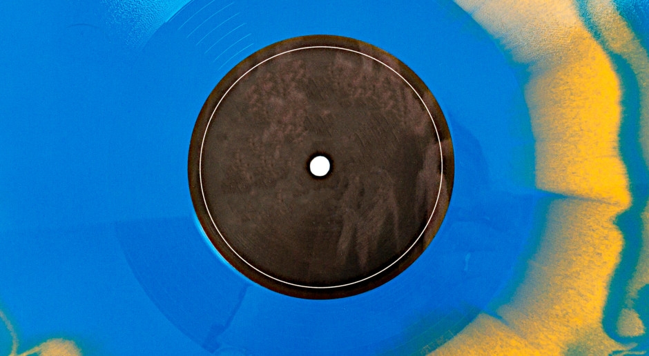 Estos vinilos son tan buenos que vale la pena comprar un adaptador sólo para ellos. Se me está cayendo la mandíbula