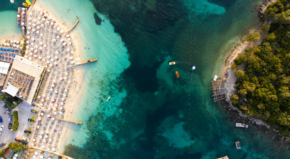 Dimenticatevi di Bali e Capri. Questi luoghi sono il nuovo lusso del viaggio