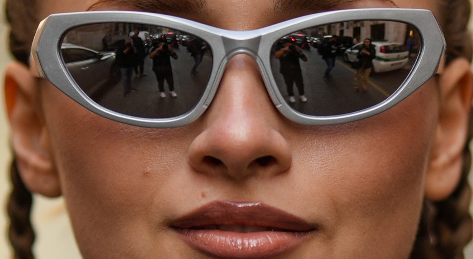 ¡Aquí está el peinado más de moda para el verano de 2025! Los 90 están de vuelta.