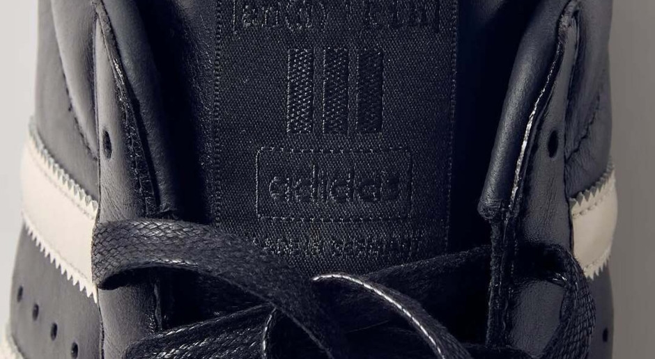 Kith and Adidas are joining forces. The new sneakers exude luxury and classic style, and can be paired with a suit.
