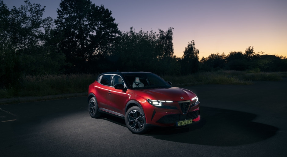 TESTE DE BEM: O Alfa Romeo Junior brinca discretamente com os sentidos. Em vez de um expresso forte, é um flat white.