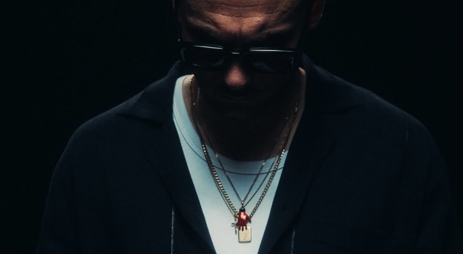 Pezet is the hero of a CANAL+ documentary