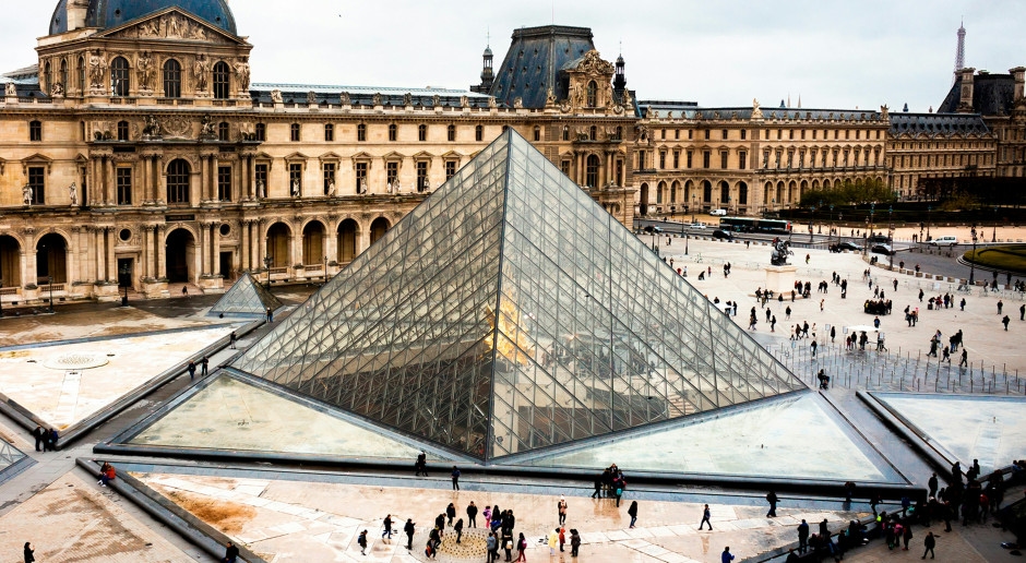 Louvre soygunundan o mu sorumlu? Yeni şüphelinin daha önce birkaç suçu ve... müzede bir işi var.