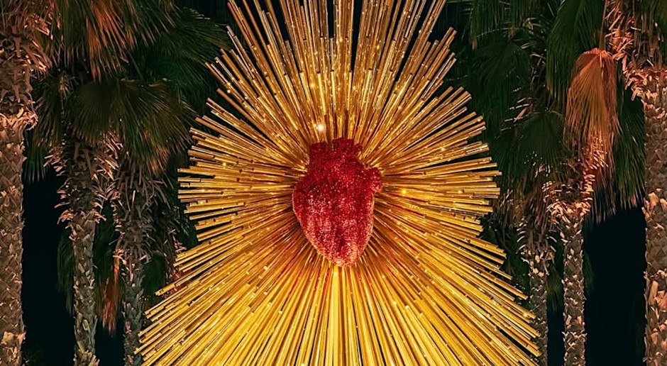 Dubaj ma najdziwniejszą choinkę na świecie? To dzieło Schiaparelli