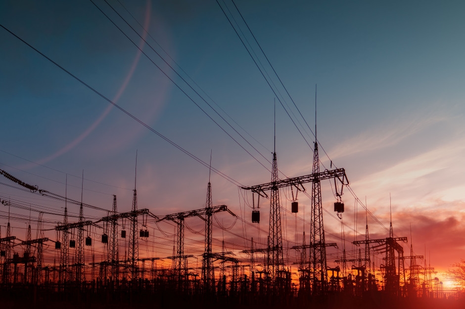 E quanto às penalidades por não economizar energia? O Presidente do Escritório de Regulação de Energia propõe uma solução para o problema.