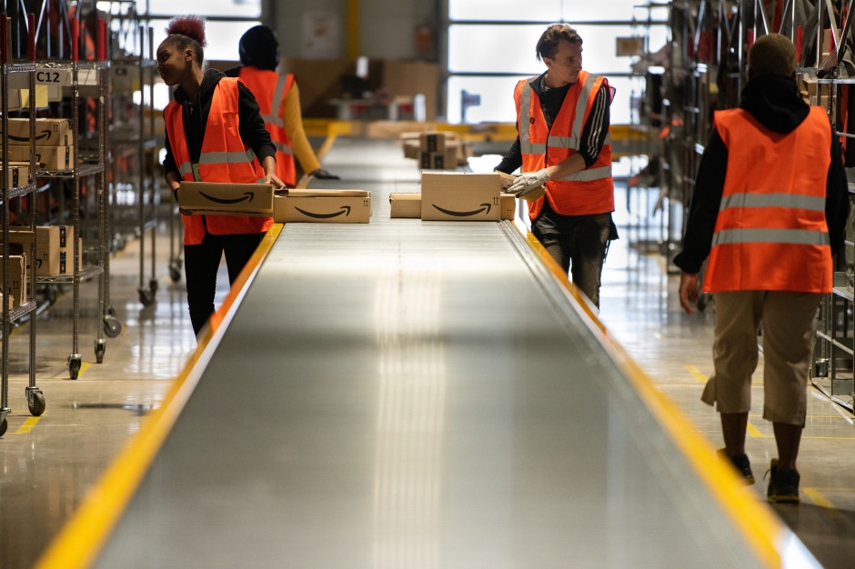 De e-commercegigant maakt zich op voor de feestdagen en zal vóór Kerstmis nog eens 250.000 mensen aannemen.