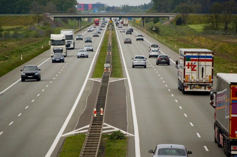 100-kilometrowy odcinek, 70 km/h, trzy lata. Duże zmiany na autostradzie A2