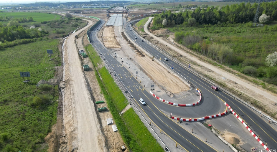 The most important expressway by the sea is almost ready. It cost a fortune