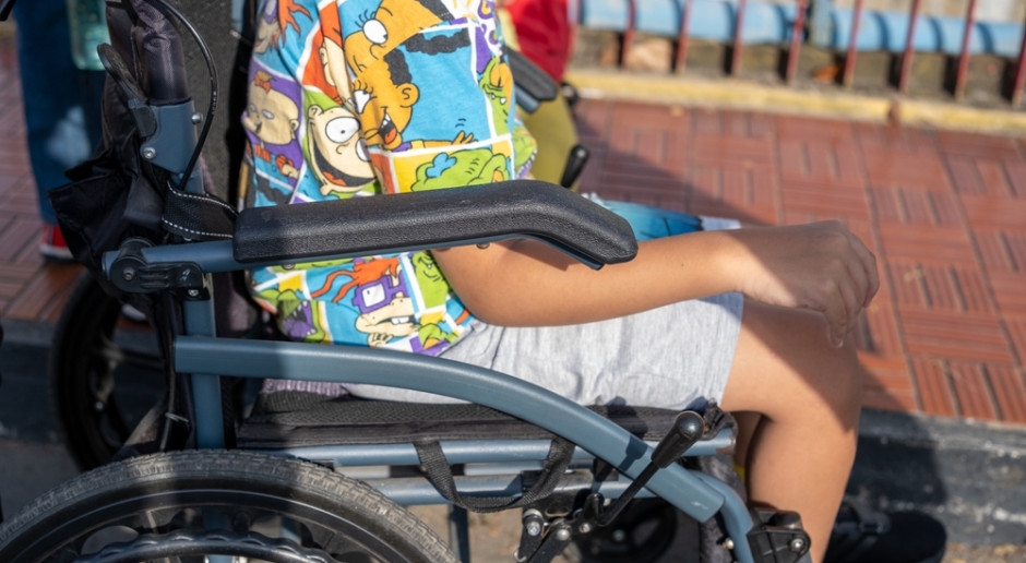 I bambini con disabilità non hanno mezzi di trasporto per andare a scuola. Risponde il Difensore civico per i diritti dell'infanzia.