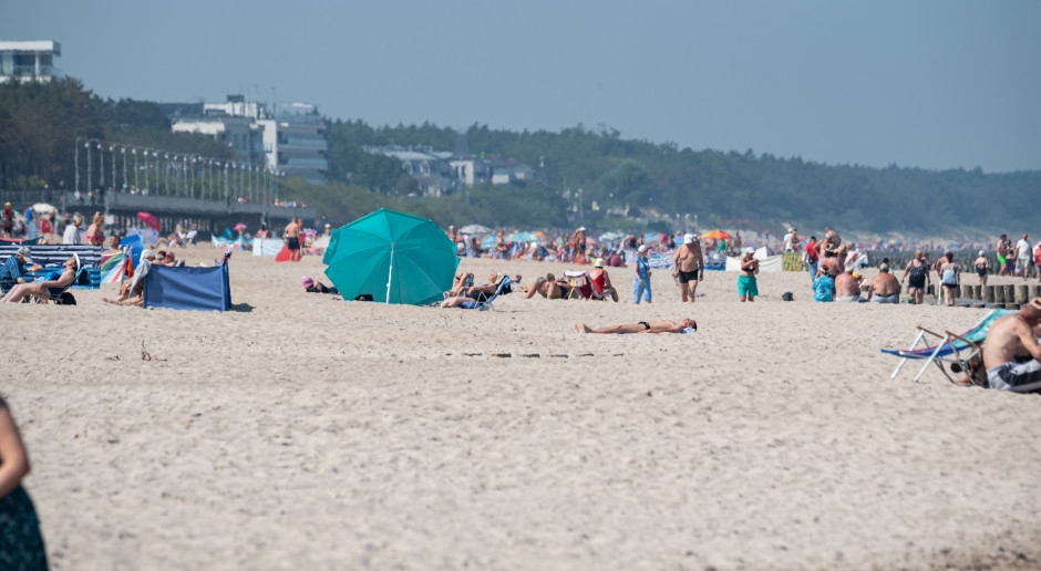 Playas y montañas esconden verdades indeseadas. Hechos incómodos al descubierto.