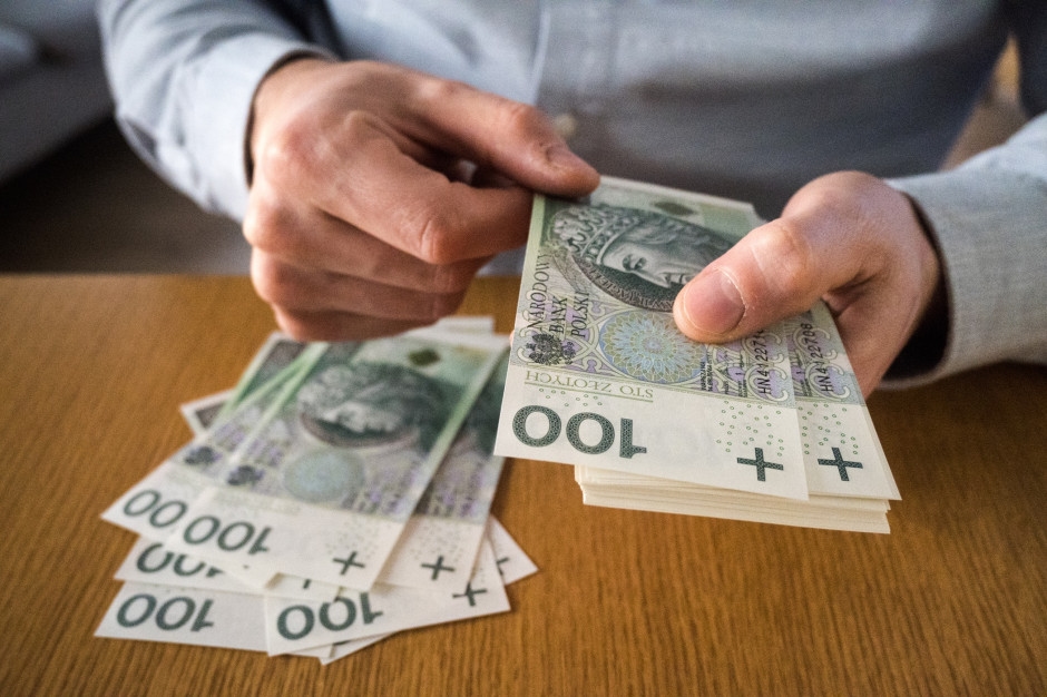 ZUS'tan 6.589,67 PLN tutarında fayda. Bu yaş gruplarına ek para verilecek