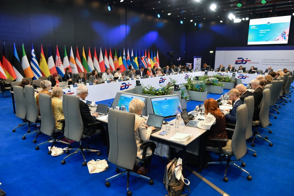 Wie kann die Arzneimittelproduktion in der EU wiederhergestellt werden? Treffen mit der HERA-Geschäftsführung