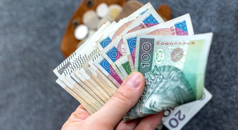 PLN 4,542 for home appliances. Without a ruling: PLN 2,272