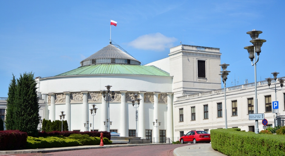 Multa di 2.000 dollari per la vendita di bevande energetiche. Nuove disposizioni al Sejm martedì