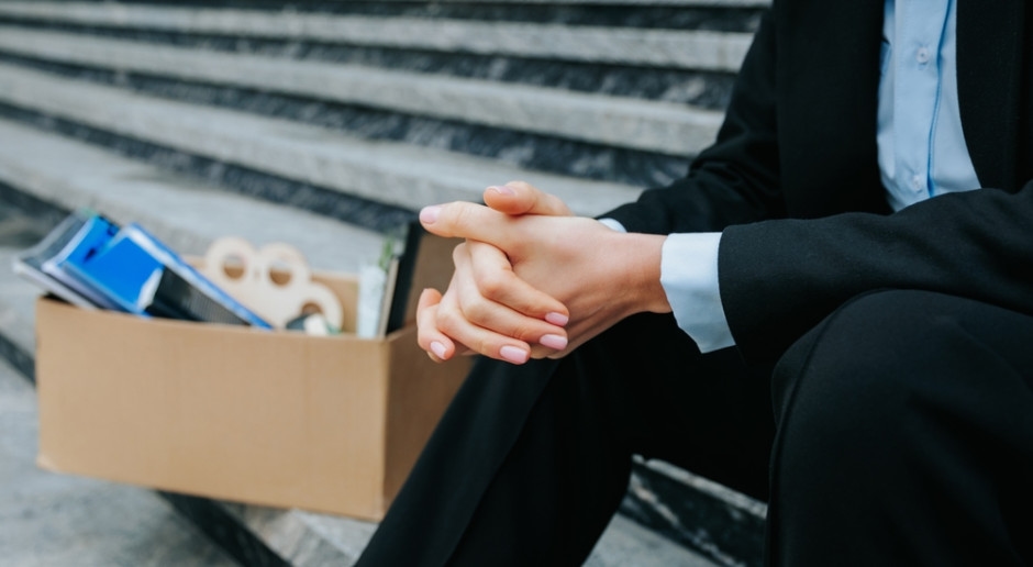 The job market is in alarm. This hasn't happened in four years.