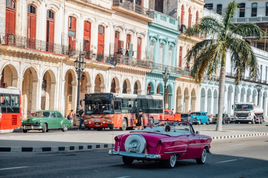 China is taking advantage of the situation and is starting a fight for Cuban resources.