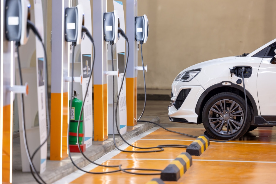 Elektroautos erfreuen sich in Polen zunehmender Beliebtheit. Ein weiterer Rekord wurde aufgestellt.