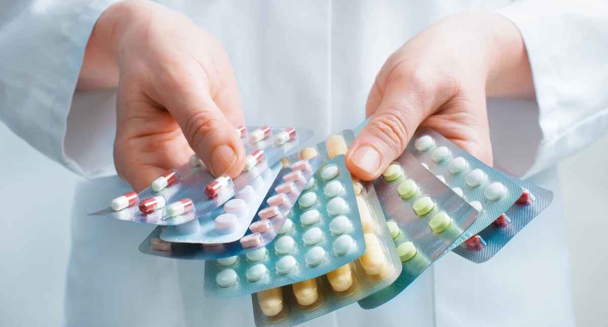 Le pubblicità di farmaci in TV stanno quasi raggiungendo i medici come principale fonte di informazioni per i pazienti sulle nuove terapie.