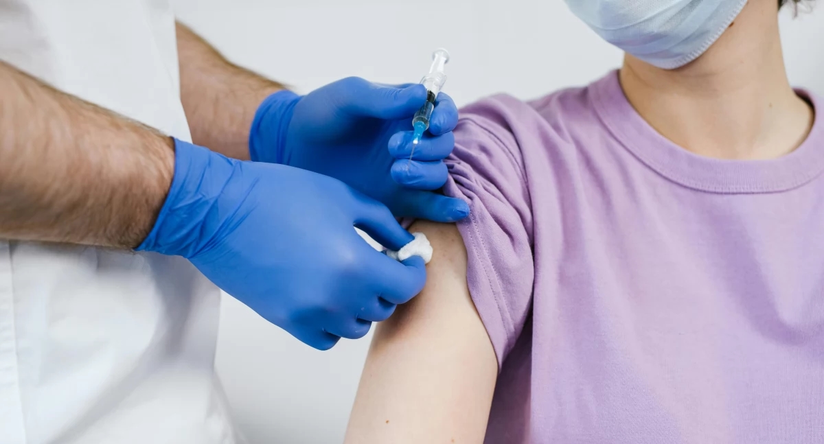 A record number of reimbursed vaccinations in pharmacies. But why is it still only one specific social group that receives the vaccine?