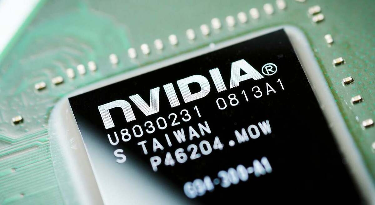 Nvidia and AMD will pay a 15% technology fee in the US to sell their chips in China.