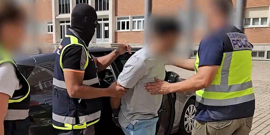 La polizia arresta un sicario del Tren de Aragua ricercato in Perù per l'omicidio di un rivale.