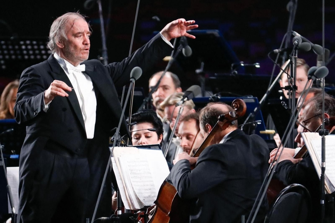 Putin'in yakın dostu Rus şef Valerie Gergiev, yaşanan tartışmalar nedeniyle İtalya'daki konserini iptal etti.