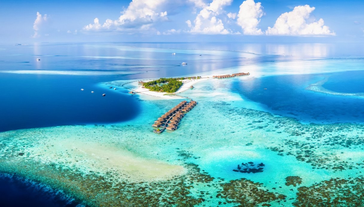 Maldive oltre l’immaginario: viaggio negli atolli naturali più affascinanti dell’arcipelago