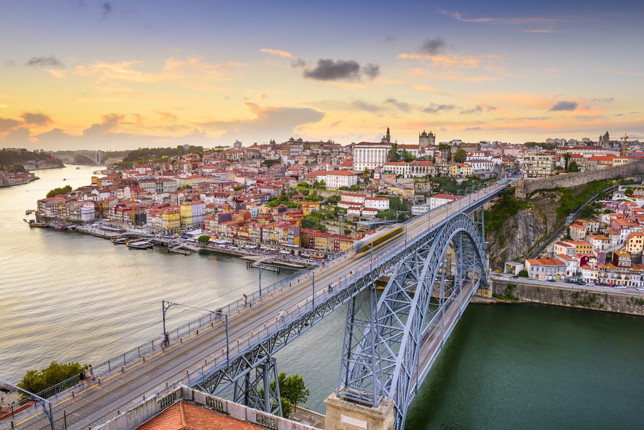 Porto Metropolitan Transport устанавливает QR-коды с расписаниями Unir