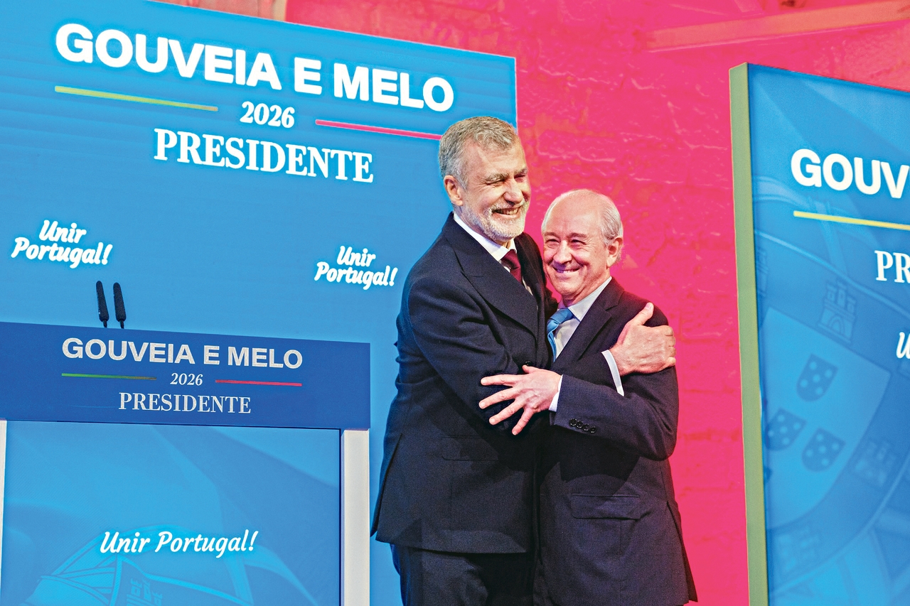 Apoio de Rio ao almirante não viola estatutos do PSD