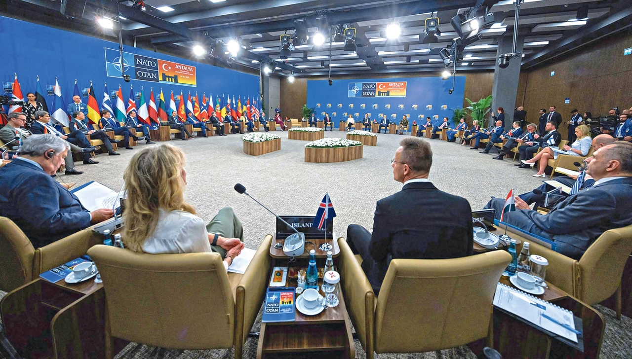 NATO. La prima sfida del governo