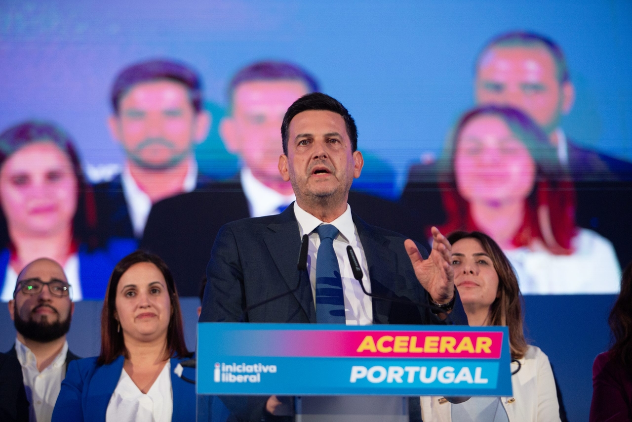 IL. Requerimento para tardar eleições