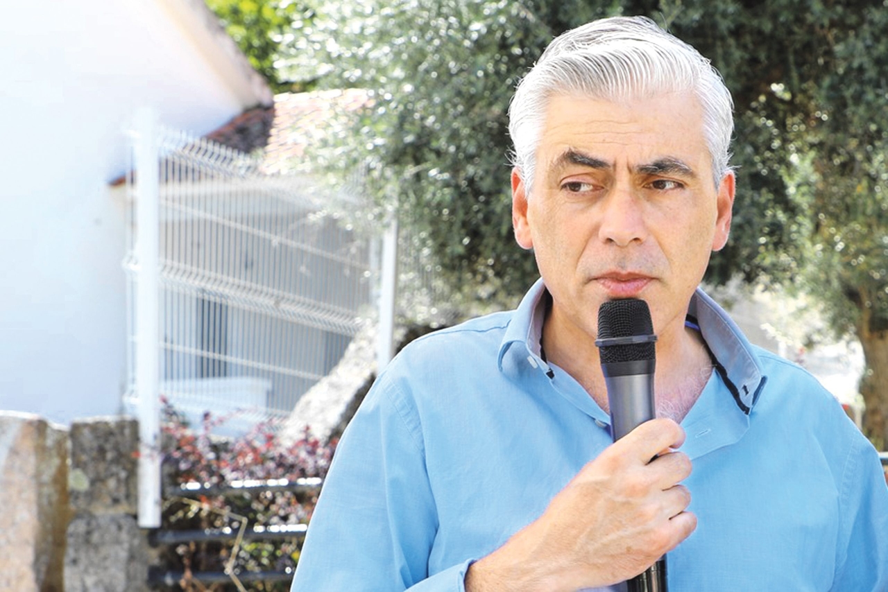 Guarda Mayor cambia la independencia por los partidos