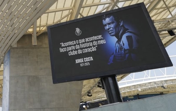 Jogo do FC Porto com V. Guimarães adiado para segunda-feira após morte de Jorge Costa