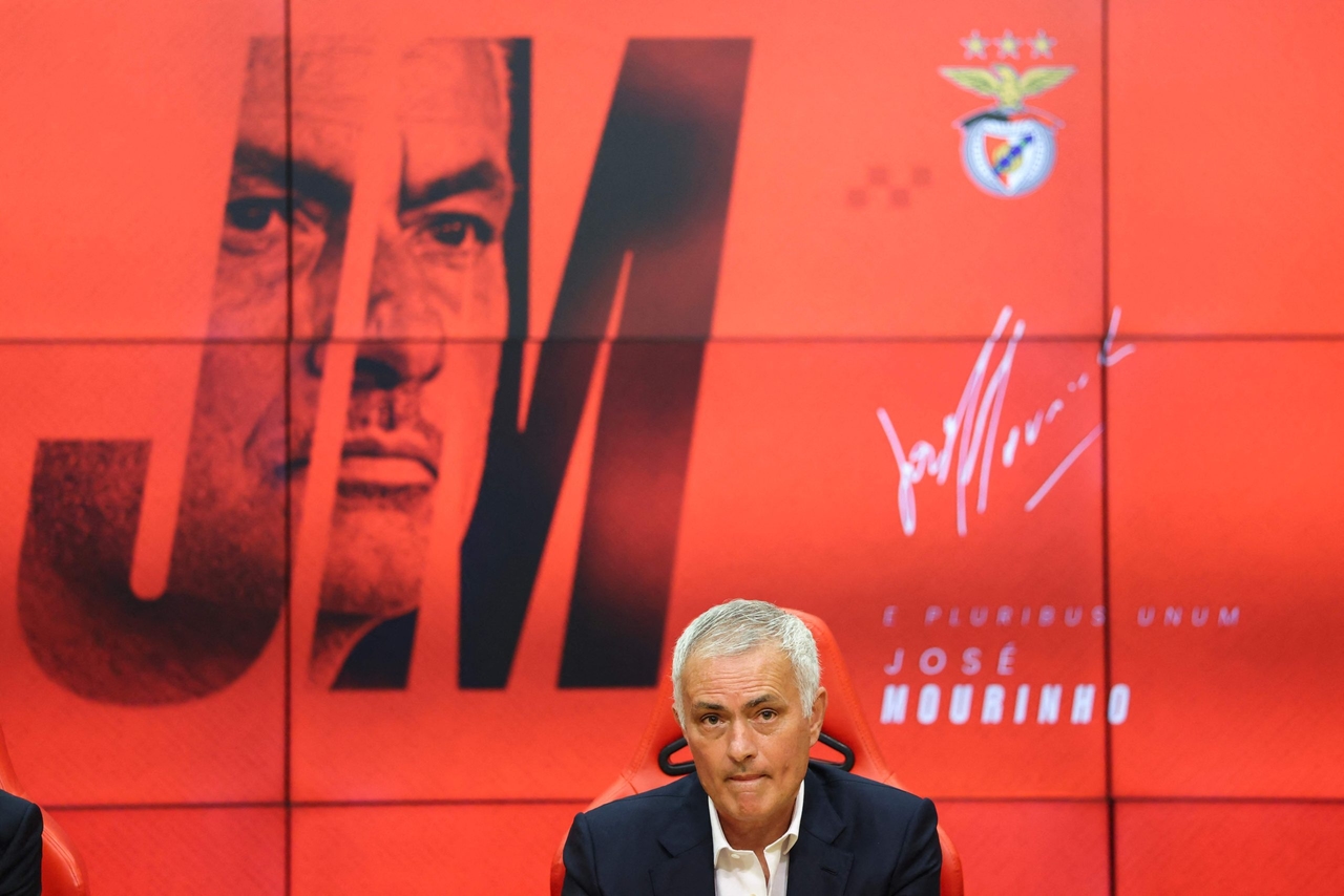 Mourinho'nun Benfica'nın teknik direktörü olarak tanıtıldığı iddia edildi