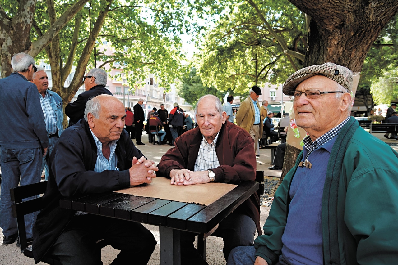 Druk op de staatsbegroting om investeringsdoelstellingen te halen en pensioenen te verhogen.