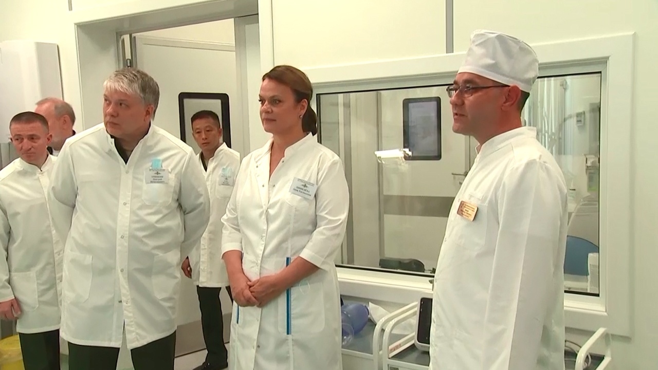A vice-chefe do Ministério da Defesa da Rússia, Anna Tsivileva, inspecionou o trabalho de um hospital militar em Sakhalin