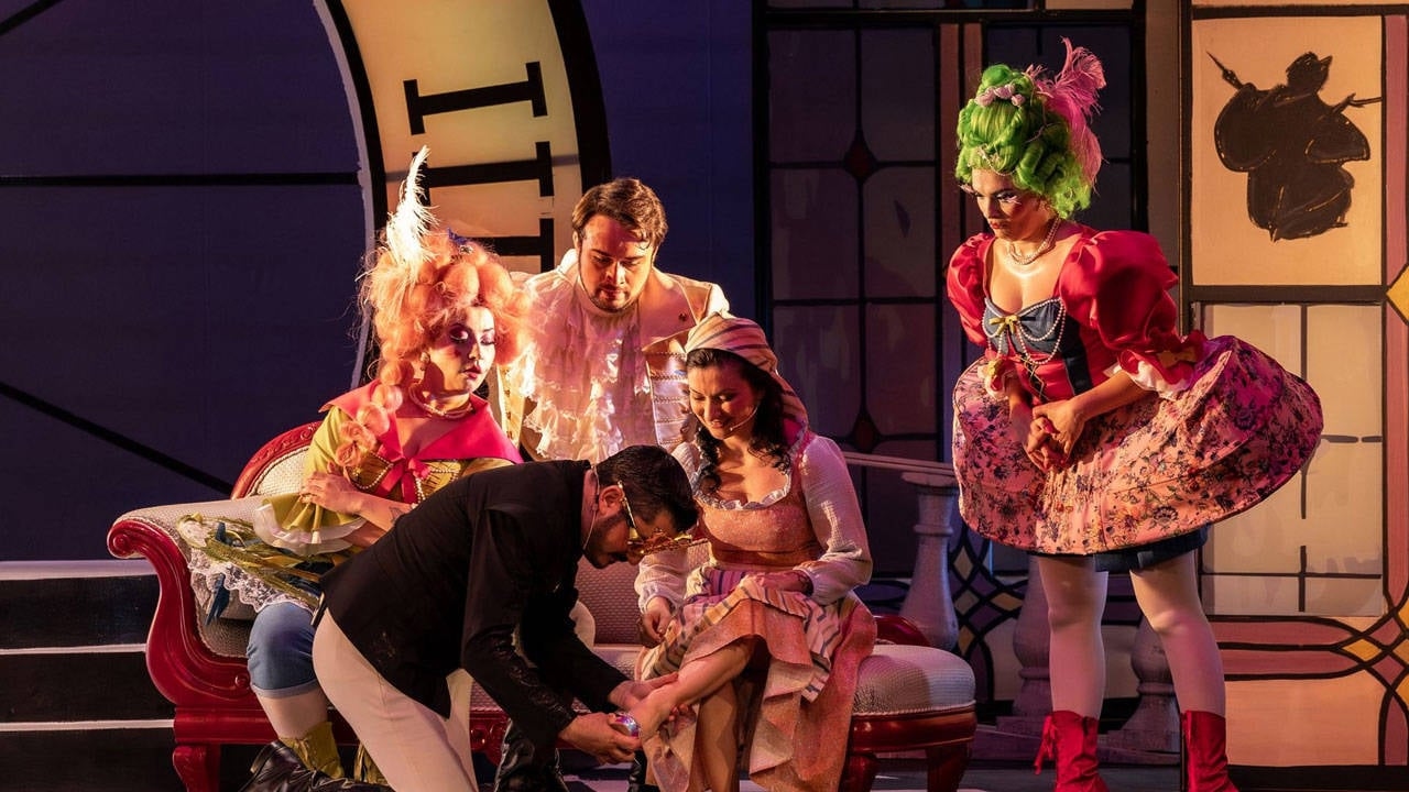 'Cenerentola' incontra il pubblico giovane